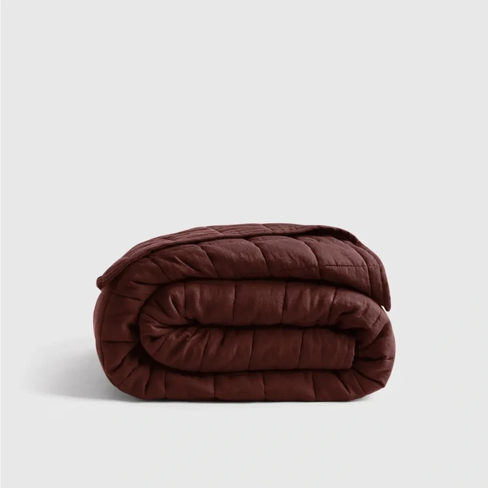 QUINCE Linen Box Quilt Twin Burgandy